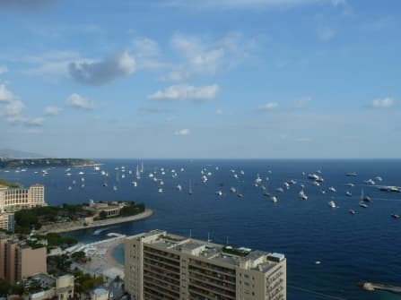 Квартира у моря на продажу в Монако