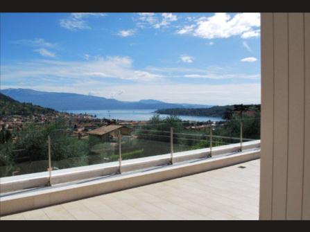 Озеро Гарда в Сало Италия продажу виллу